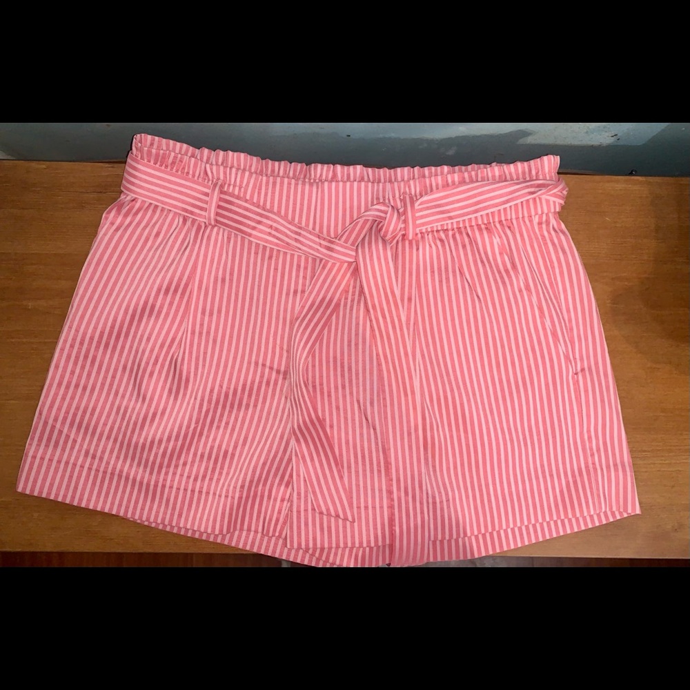 Ann Taylor Loft pink and white shorts size 0